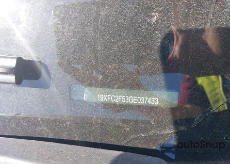 2016 Honda Civic Lx z USA, uszkodzony, nr VIN 19XFC2F53GE037433